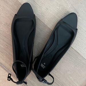 Zara Black Ballet flats